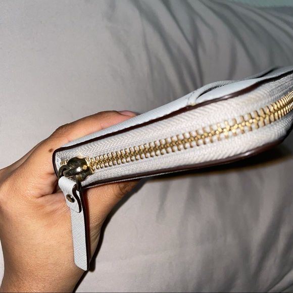 Kate Spade Wallet - Picture 5 of 5